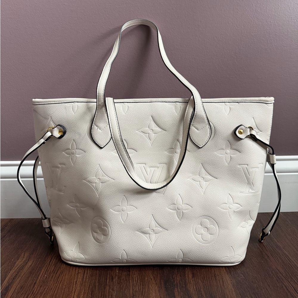 Louis Vuitton, Neverfull Leather Tote Bag